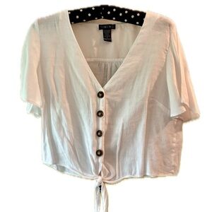 Cute Tie-front Crop Top